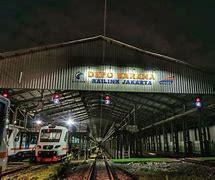 Stasiun Madiun Malam Hari